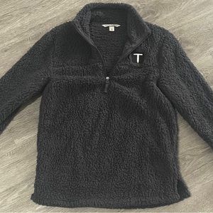 Women’s fleece quarter zip-up